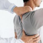 Bu ağrılara dikkat! Yüzde 60'ının nedeni omuz sıkışması