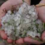  Dolu tarım arazilerine zarar verdi!