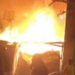 Esenyurt'ta korkunç yangın! Kovalarla müdahale ettiler..