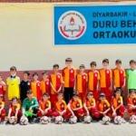 Galatasaray'dan köy okuluna malzeme desteği