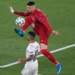 İtalya'ya evinde T&uuml;rk taraftar baskısı!