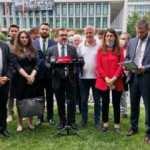 AK Parti'den İBB önünde işten çıkarma açıklaması