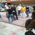 Komşusunun sattığı altına "sahte" dedi, mahalle savaş alanına d&ouml;nd&uuml;