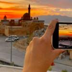 İshak Paşa'da g&uuml;n batımının getirdiği muhteşem manzara