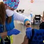 Yunanistan aşı yaptıran gençlere euro dağıtacak