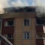 8 yaşındaki &ccedil;ocuğu alevlerin arasından vatandaşlar kurtardı