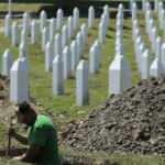 Srebrenitsa'da 19 soykırım kurbanı daha defnedilecek