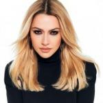 Ünlü şarkıcı Hadise'den annesine 200 bin liralık jest!