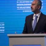Adalet Bakanı Abdulhamit Gül, İzmir'de Uzlaştırma Ödül Törenine katıldı