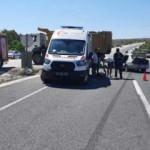 Otomobil hafriyat kamyonuna &ccedil;arptı: 1 &ouml;l&uuml;, 6 yaralı