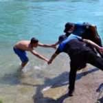 Tehlikeli serinliği sonlandıran polis, gen&ccedil;leri havuza g&ouml;t&uuml;rd&uuml;