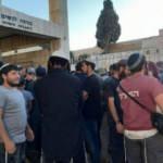 Yüzlerce fanatik Yahudi'den Mescid-i Aksa'ya baskın