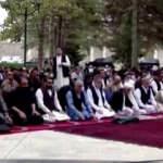 Afganistan'da bayram namazı sırasında cumhurbaşkanlığı sarayına saldırı
