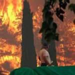 Manavgat'ta b&uuml;y&uuml;k yangın! Faciadan son anda kurtuldular