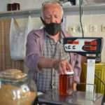 Ordu'da 85'lik Arif dede 63 yıldır bal satarak geçimini sağlıyor