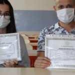 Samsun'da bir baba 25 yıl önce liseyi bıraktı! Kızı ile aynı liseden mezun oldu