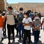 Ağrı&rsquo;da k&ouml;y &ccedil;ocuklarının pizza sevinci