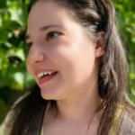 Evinden ayrıldıktan sonra haber alınamayan Dilan, yolda y&uuml;r&uuml;rken bulundu