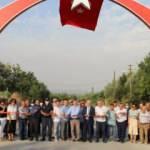 CHP'li Saruhan Belediyesi'nden heykel a&ccedil;ılışı