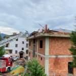 Trabzon’da inşaat halindeki evin çatısına yıldırım düştü: 2 ağır yaralı 