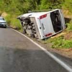  Zonguldak&rsquo;ta iş&ccedil;i servisi devrildi, 6 kişi yaralandı