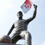 Trabzon’da Nwakaeme’nin heykeli dikildi