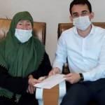 Düzce'de yaşlı teyze yıllardır biriktirdiği parasını afetzedelere bağışladı