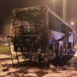 Yolcu dolu otob&uuml;s alevlere teslim oldu