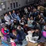 Afganistan'dan tahliye edildi, soruşturma için Avrupa'da gözaltında tutuluyor