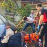 Elektrik direğine &ccedil;arpıp evin bah&ccedil;esine u&ccedil;tu: 1 &ouml;l&uuml;, 1 yaralı 