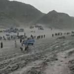 Taliban'dan kaçış sürüyor! Binlerce kişi kendini çöle attı