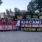 Antalya'da mahalle sakinleri imar sorunu yüzünden yolu kapattı
