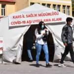 Kars'ta köy köy dolaşıp aşı yapan sağlık ekipleri kenti mavi kategoriye taşıdı