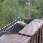 Kuzey Kore füzelerini trenden ateşledi