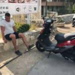 Rus turist Antalya’da motosiklet ile patenli gence çarptı   