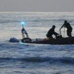 Zonguldak'ta dalgalarla boğuşan gençlerden biri kurtarıldı, biri kayıp