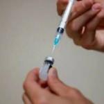 İzmir'de bebeklerine Kovid-19 aşısı vurulduğunu &ouml;ne s&uuml;ren aileden su&ccedil; duyurusu