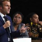 Afrikalı aktivist gen&ccedil;lerden Macron'u &ccedil;ıldırtan s&ouml;zler