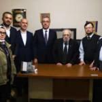 Sezai Karakoç'a fahri hemşehrilik beratı