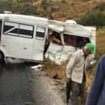 Karayolu savaş alanına d&ouml;nd&uuml;! &Ouml;l&uuml; ve yaralılar var