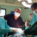 Yüksek tansiyon nedeniyle gitti! Milyonda bir görülen kitleyi aldırdı