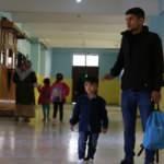 Protez bacaklı Suriyeli Muhammed şimdi okullu oldu