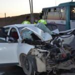 Şanlıurfa'da halk otobüsü ile otomobil çarpıştı: 11 yaralı