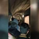 Yine metro skandalı! Vatandaşlar tünelde yürüdü