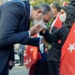 Adalet Bakanı Gül, Diyarbakır annelerini ziyaret etti
