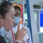 Koronavir&uuml;se karşı d&uuml;nyada bir ilk! Solunum yoluyla aşılama yapıldı