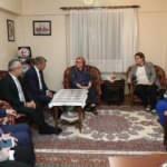 Bakan Yanık, şehit Ayb&uuml;ke &ouml;ğretmenin ailesini ziyaret etti
