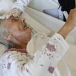 Hastalıklarına rağmen 90 yaşında koronayı yendi