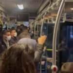 Bahçelievler'de metrobüste iki yolcu arasında kavga çıktı