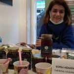 Kadınlar şiddet mağdurlarına destek için organik pazara akın etti